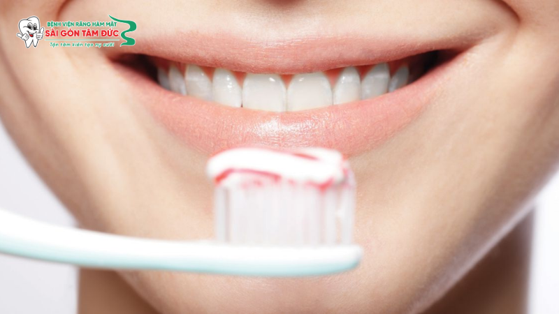 1trong rang implant toan ham 5 benhvienranghammatsaigontamduc